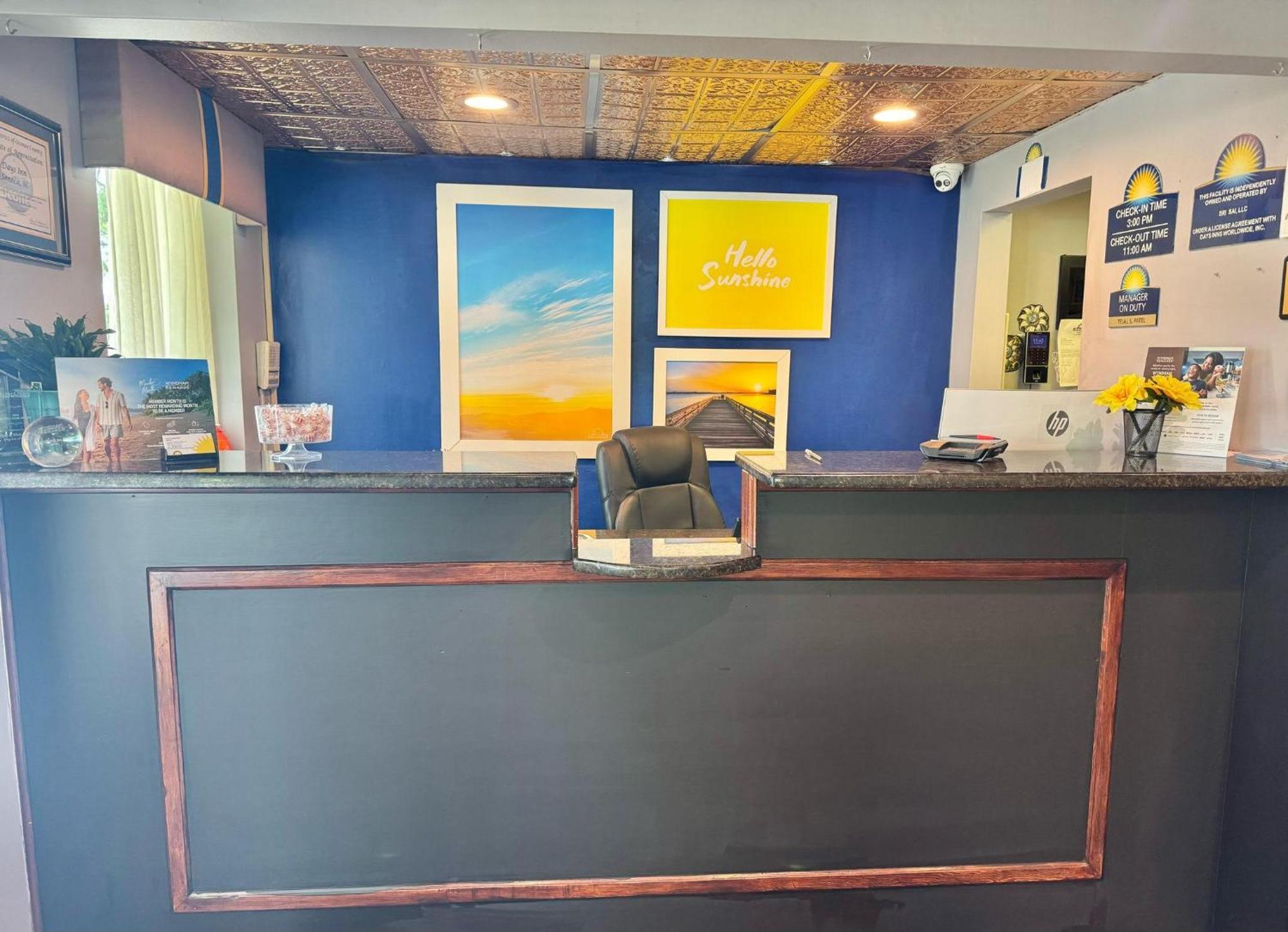 Days Inn By Wyndham Seneca-Clemson Zewnętrze zdjęcie