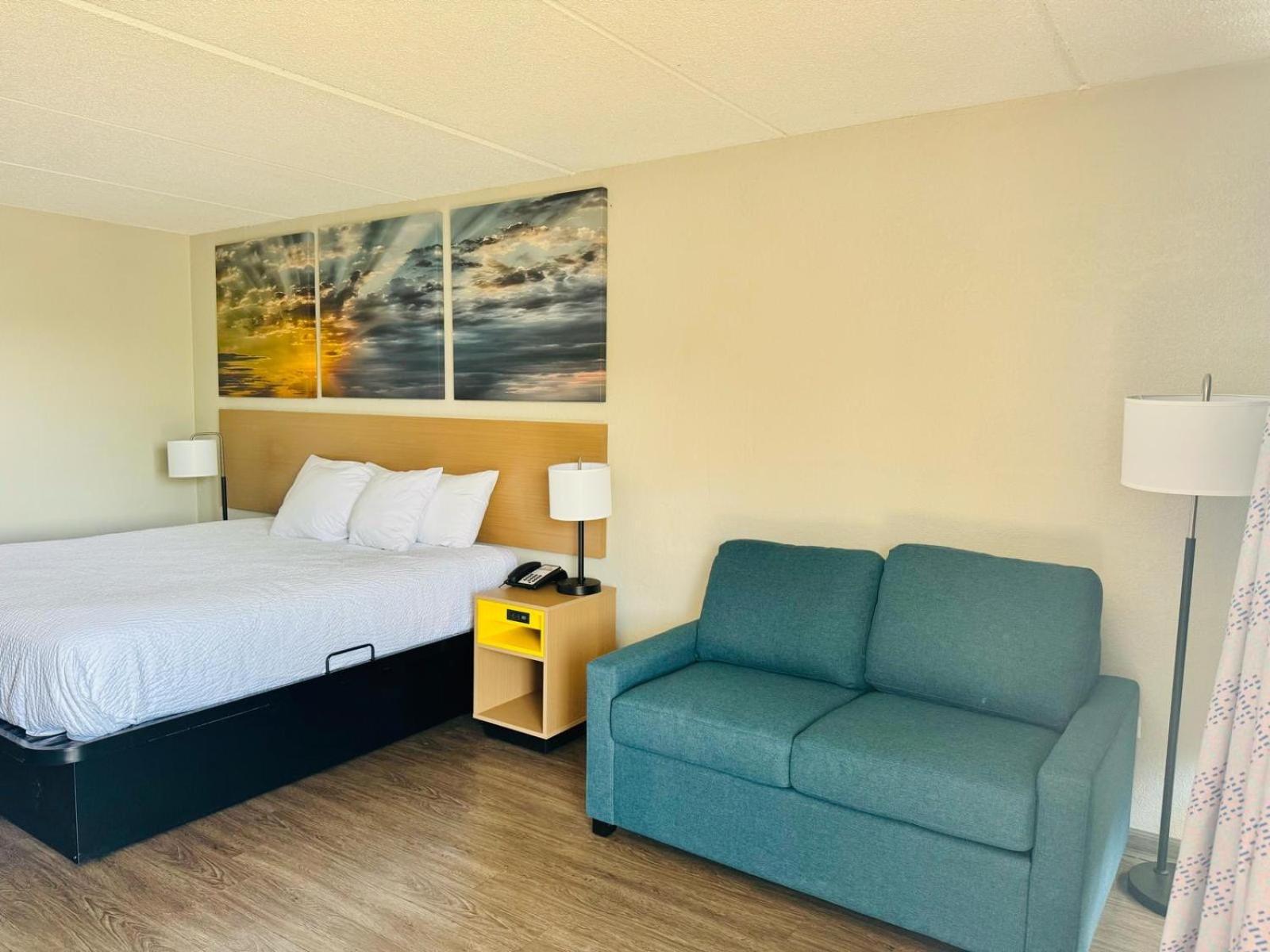 Days Inn By Wyndham Seneca-Clemson Zewnętrze zdjęcie