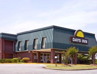 Days Inn By Wyndham Seneca-Clemson Zewnętrze zdjęcie