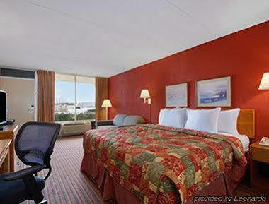 Days Inn By Wyndham Seneca-Clemson Zewnętrze zdjęcie